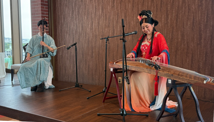 20周年パーティー 古筝演奏